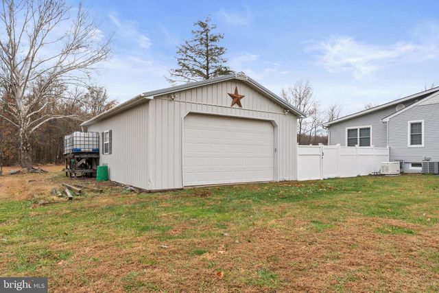 332 GORDON RD, Robbinsville, NJ 08691