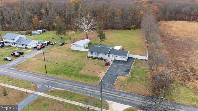 332 GORDON RD, Robbinsville, NJ 08691