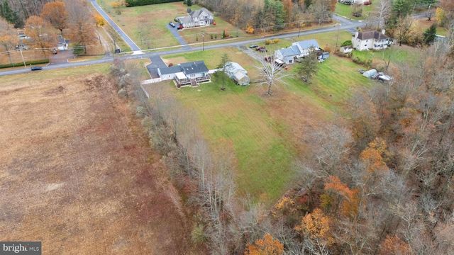 332 GORDON RD, Robbinsville, NJ 08691