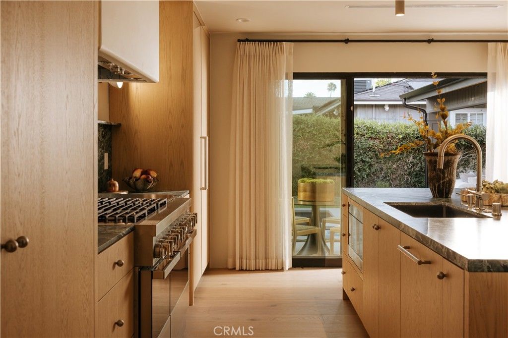 5267 Ventura Canyon Avenue, Sherman Oaks, CA 91401 — photo 5