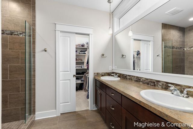 8374 Rose Ridge Drive 70, Rockford, MI 49341
