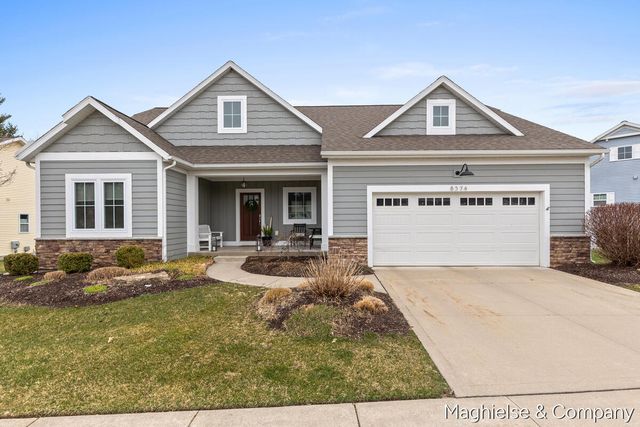 8374 Rose Ridge Drive 70, Rockford, MI 49341