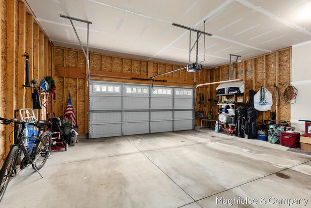 8374 Rose Ridge Drive 70, Rockford, MI 49341