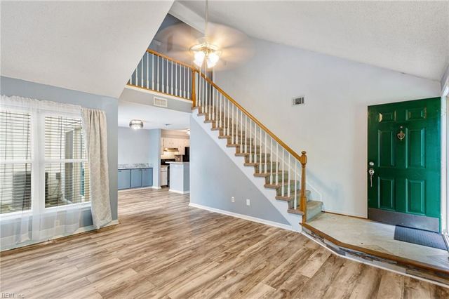 212 Burman Wood DR, Hampton, VA 23666