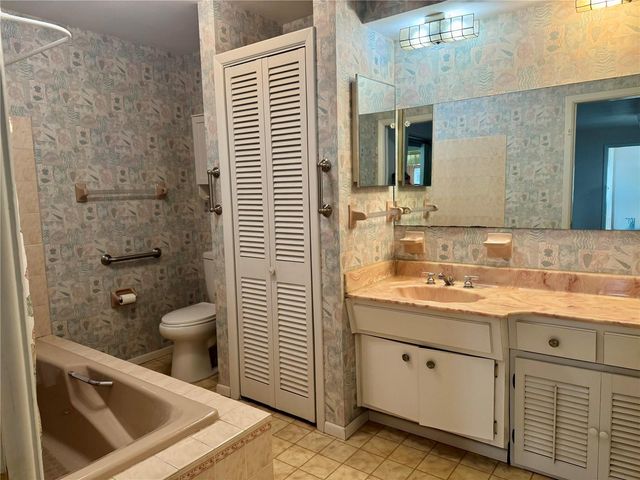 677 PINEWOOD DRIVE, Dunedin, FL 34698