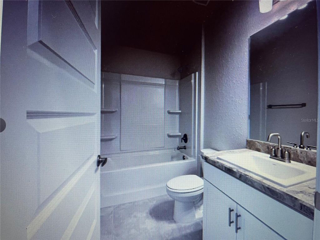 Image 8 of property listing at 16253 SE 83RD COURT, Summerfield, FL 34491