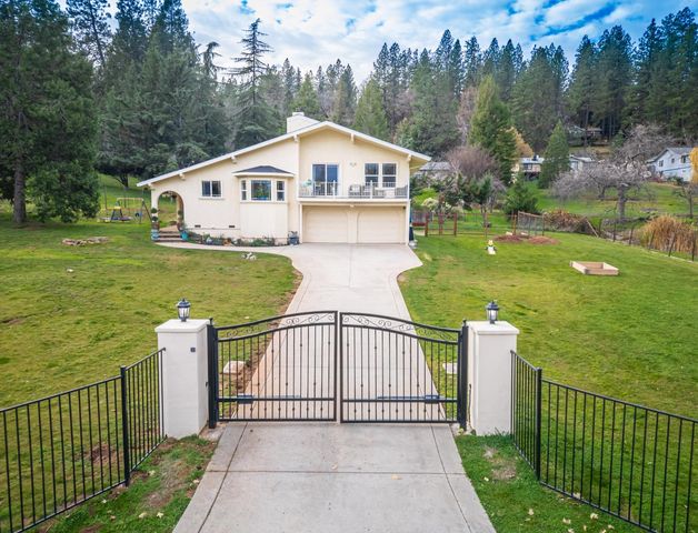 17877 Alexandra Way, Grass Valley, CA 95949