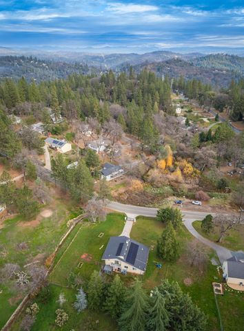 17877 Alexandra Way, Grass Valley, CA 95949