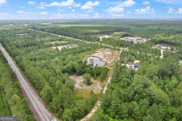 6064 S Us Highway 301, Jesup, GA 31546