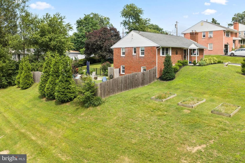 8733 OLD LINE RD, PHILADELPHIA, PA 19128 — photo 3