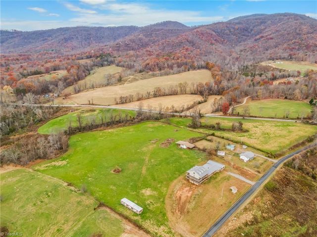 222 Mountain Valley Drive, Traphill, NC 28685