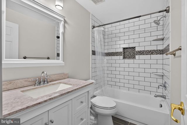 47638 RHYOLITE PL, Sterling, VA 20165