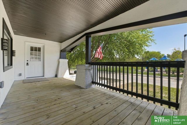 2714 Whitmore Street, Omaha, NE 68112
