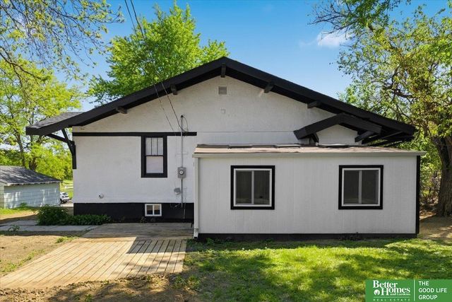 2714 Whitmore Street, Omaha, NE 68112