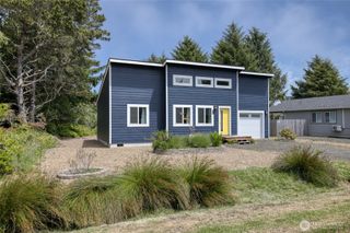 172 N Narwhal Loop NW, Ocean Shores, WA 98569