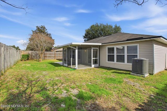 1472 REDBIRD CREEK Drive, Jacksonville, FL 32221