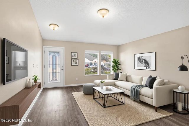 1472 REDBIRD CREEK Drive, Jacksonville, FL 32221