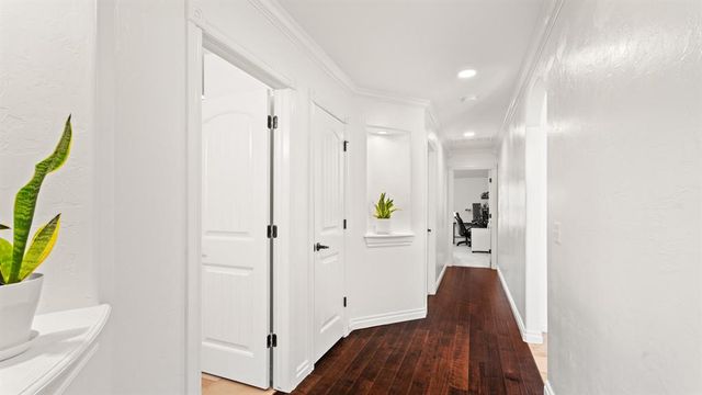 1507 NW 13th Place, Moore, OK 73170