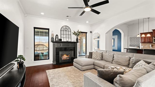1507 NW 13th Place, Moore, OK 73170