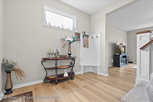 10602 Ballinalee Lane, Grand Ledge, MI 48837