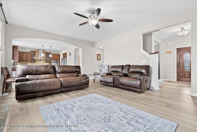 10602 Ballinalee Lane, Grand Ledge, MI 48837