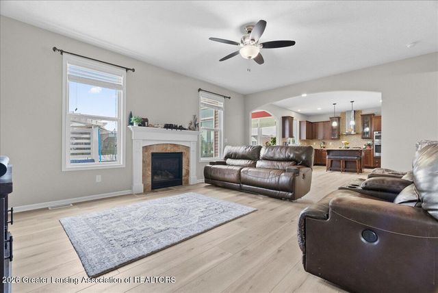 10602 Ballinalee Lane, Grand Ledge, MI 48837