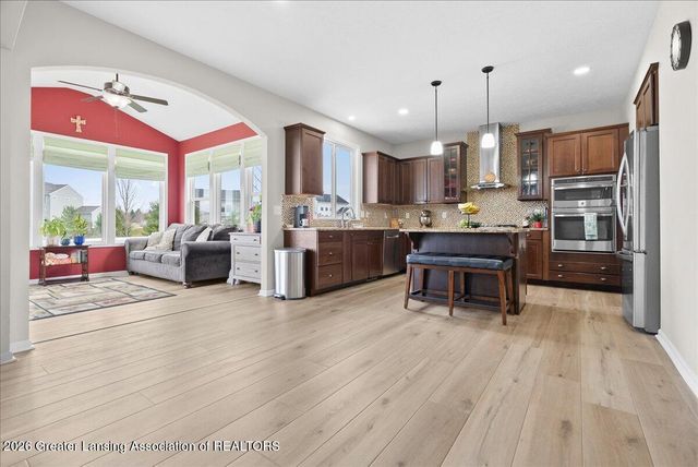 10602 Ballinalee Lane, Grand Ledge, MI 48837