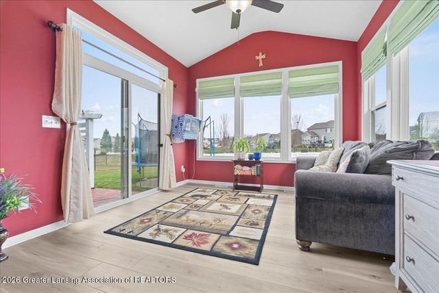 10602 Ballinalee Lane, Grand Ledge, MI 48837