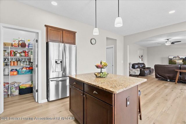 10602 Ballinalee Lane, Grand Ledge, MI 48837