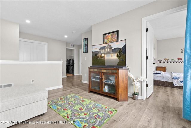 10602 Ballinalee Lane, Grand Ledge, MI 48837