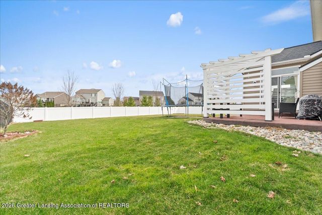 10602 Ballinalee Lane, Grand Ledge, MI 48837