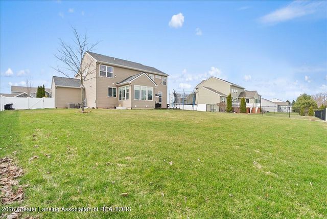 10602 Ballinalee Lane, Grand Ledge, MI 48837