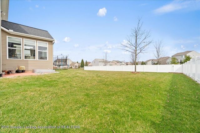 10602 Ballinalee Lane, Grand Ledge, MI 48837