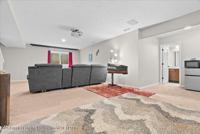 10602 Ballinalee Lane, Grand Ledge, MI 48837