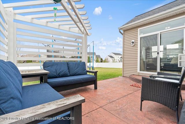 10602 Ballinalee Lane, Grand Ledge, MI 48837