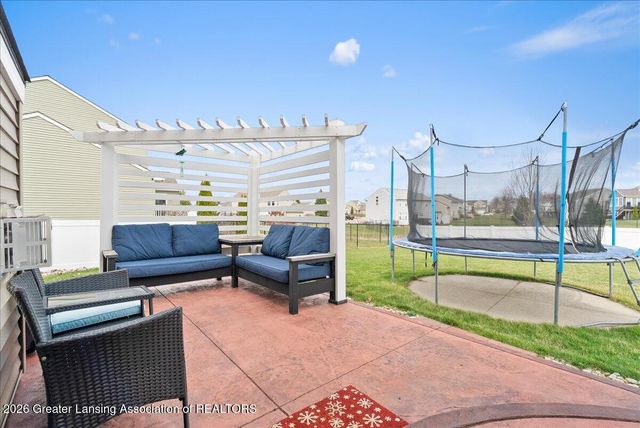10602 Ballinalee Lane, Grand Ledge, MI 48837