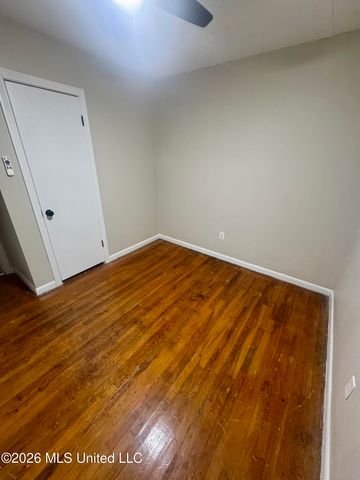 128 Colebrook Avenue, Jackson, MS 39209