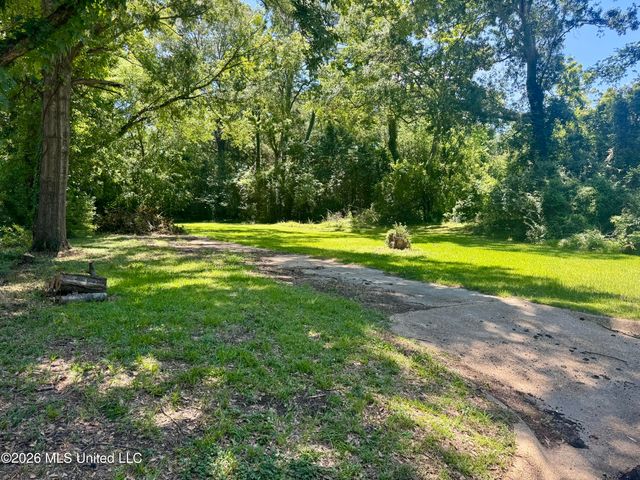 128 Colebrook Avenue, Jackson, MS 39209