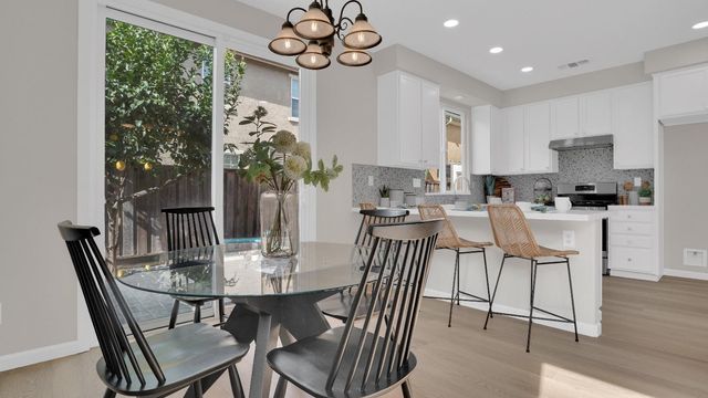 17125 Laurel Oak Ln, Lathrop, CA 95330