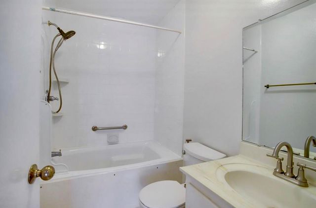 2220 Bering Drive 6, Houston, TX 77057