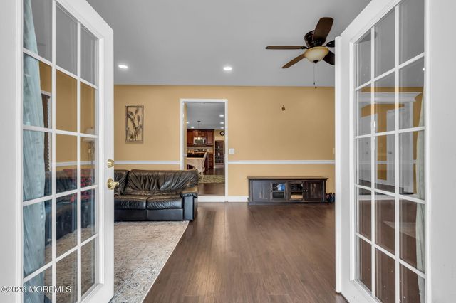 250 Bartley Road, Jackson, NJ 08527