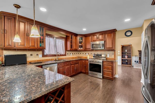 250 Bartley Road, Jackson, NJ 08527