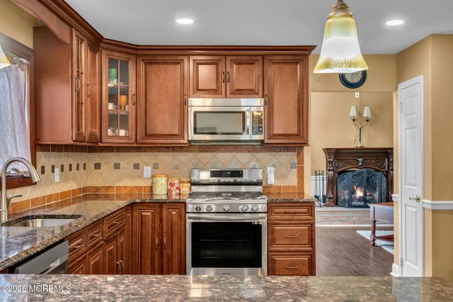 250 Bartley Road, Jackson, NJ 08527