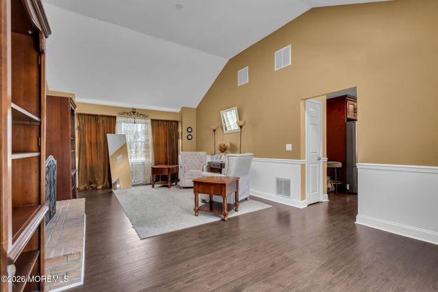 250 Bartley Road, Jackson, NJ 08527