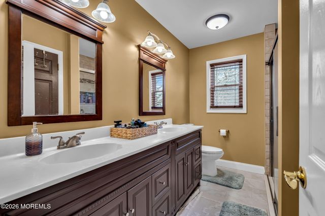 250 Bartley Road, Jackson, NJ 08527