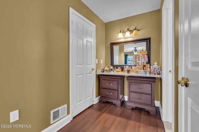 250 Bartley Road, Jackson, NJ 08527