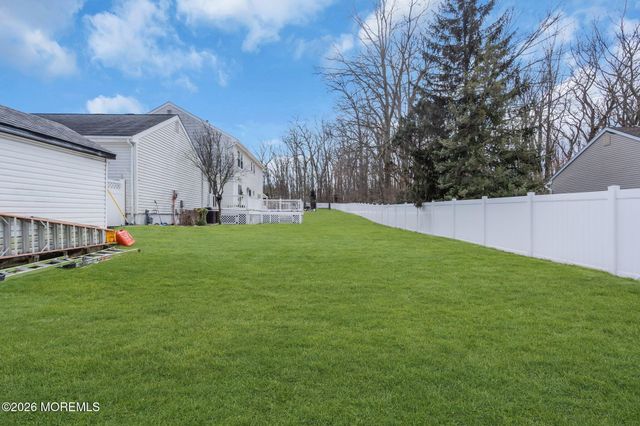 250 Bartley Road, Jackson, NJ 08527