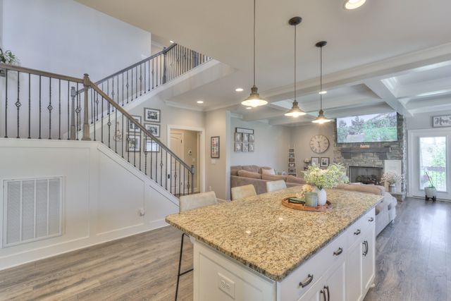 127 Waters Hill Cir, Lebanon, TN 37087