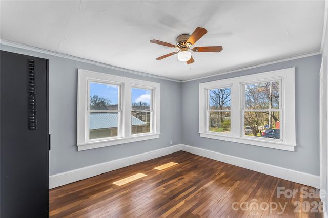 100 Bradley Street, Asheville, NC 28806