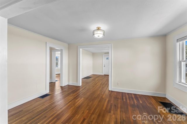 100 Bradley Street, Asheville, NC 28806